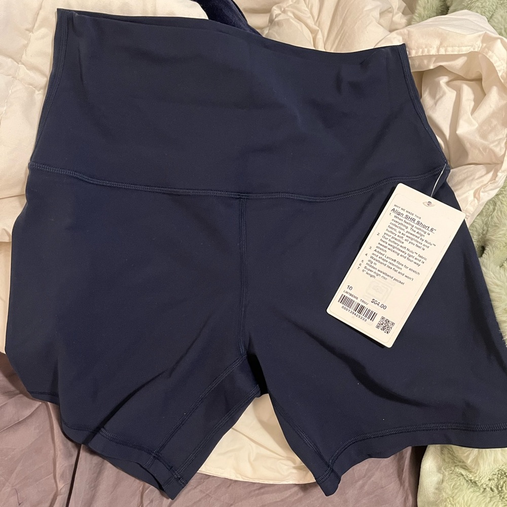 align shorts